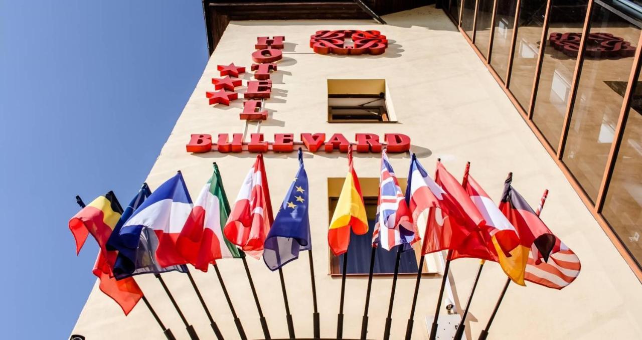 Hotel Bulevard Fagaras Bagian luar foto