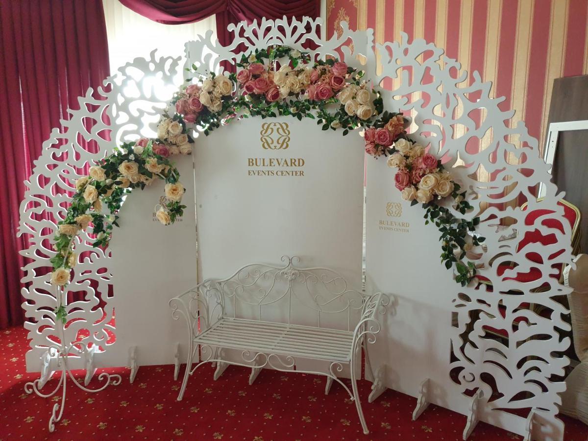 Hotel Bulevard Fagaras Bagian luar foto