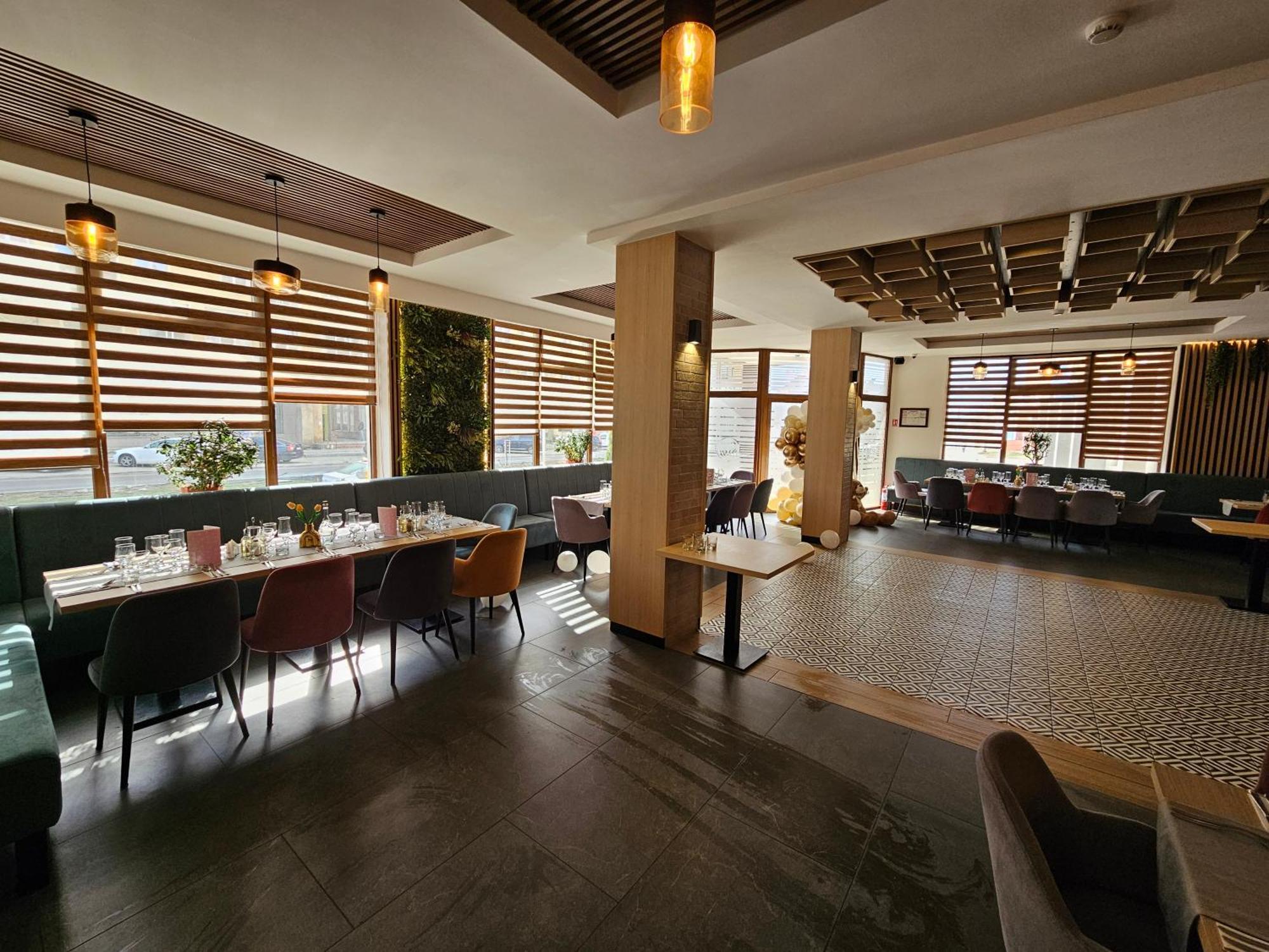 Hotel Bulevard Fagaras Bagian luar foto